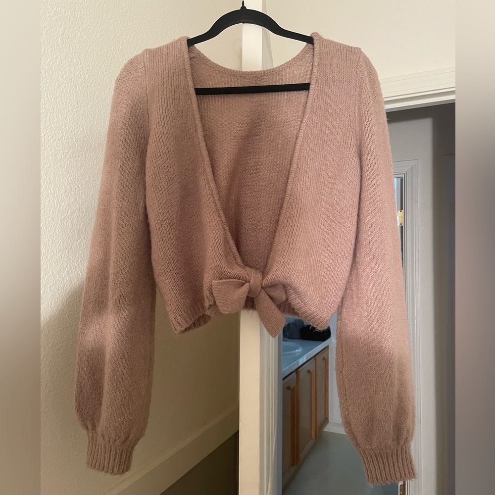 Abercrombie Bow back tie sweater size small!